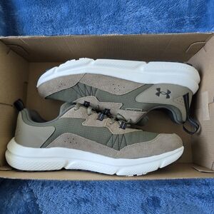 NEW Under Armour Charged Verssert 2